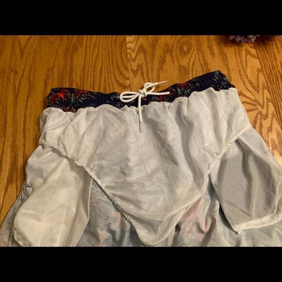 Kahuna Bay Floral Swim Trunks - Picture 8 of 8